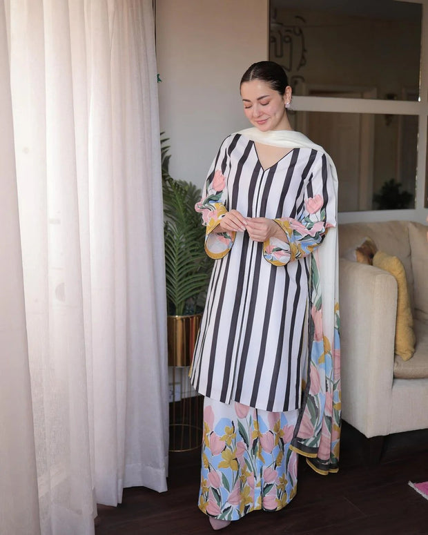 Hania Amir - Digital Printed 3 Piece Swiss Lawn With Voil Lawn Dupatta